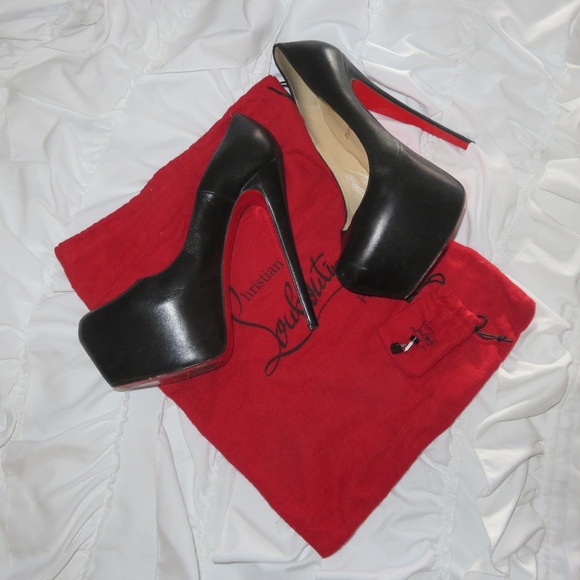 Christian Louboutin Shoes - Louboutins